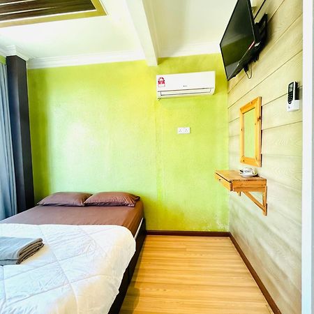 Suza Hostel Tumpat Екстер'єр фото