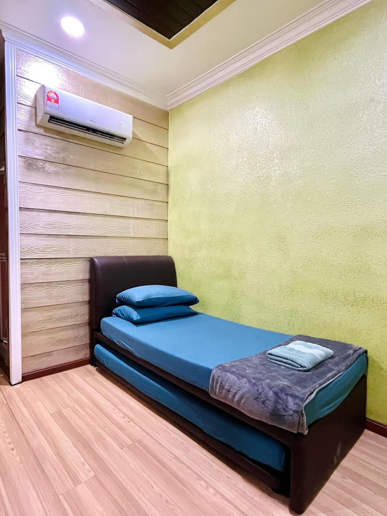 Suza Hostel Tumpat Екстер'єр фото