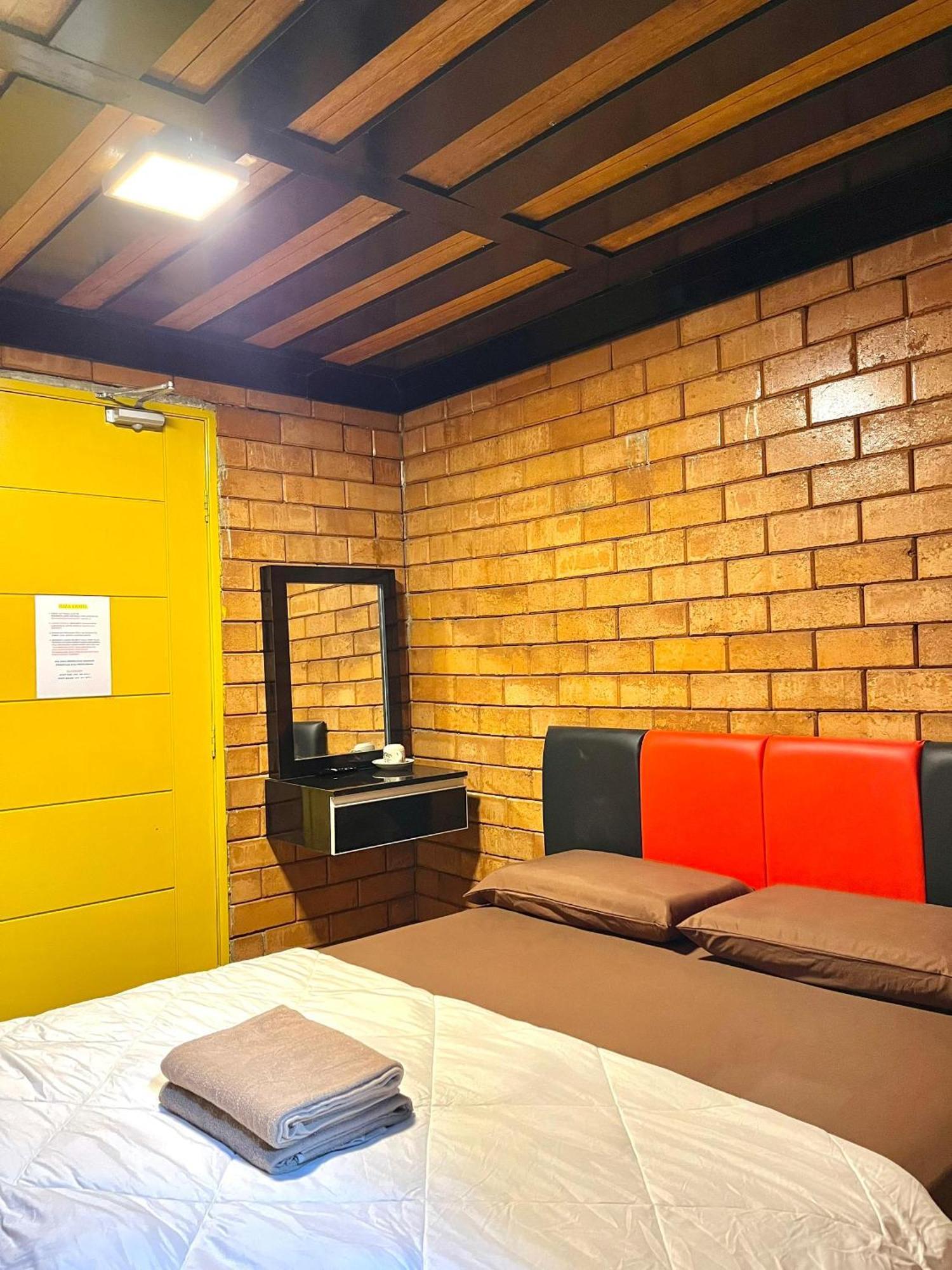 Suza Hostel Tumpat Екстер'єр фото