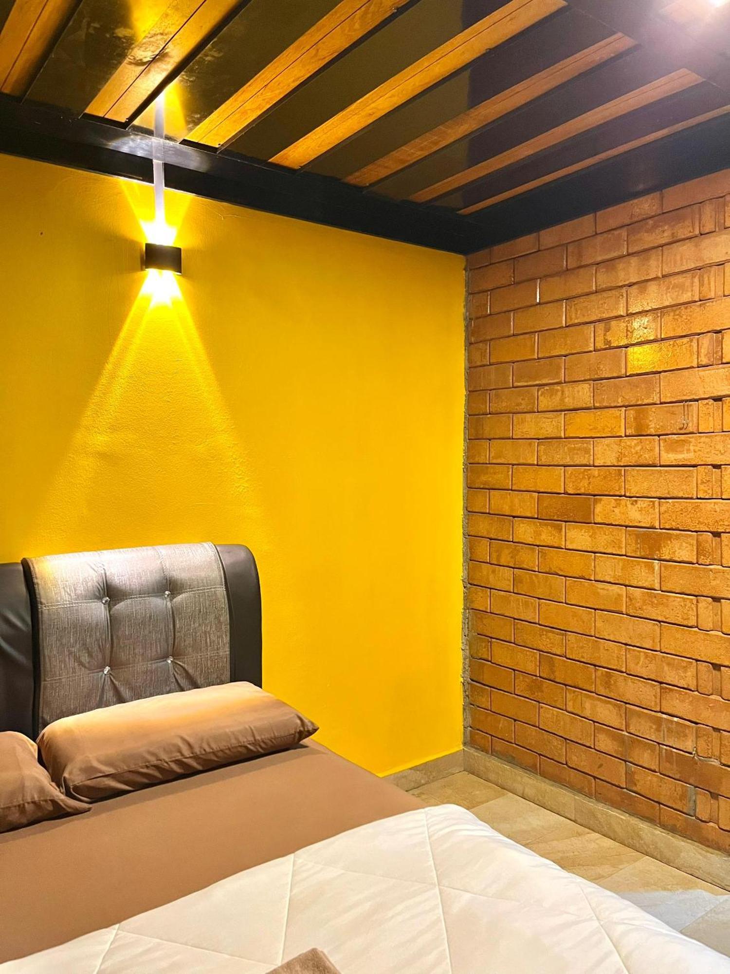 Suza Hostel Tumpat Екстер'єр фото
