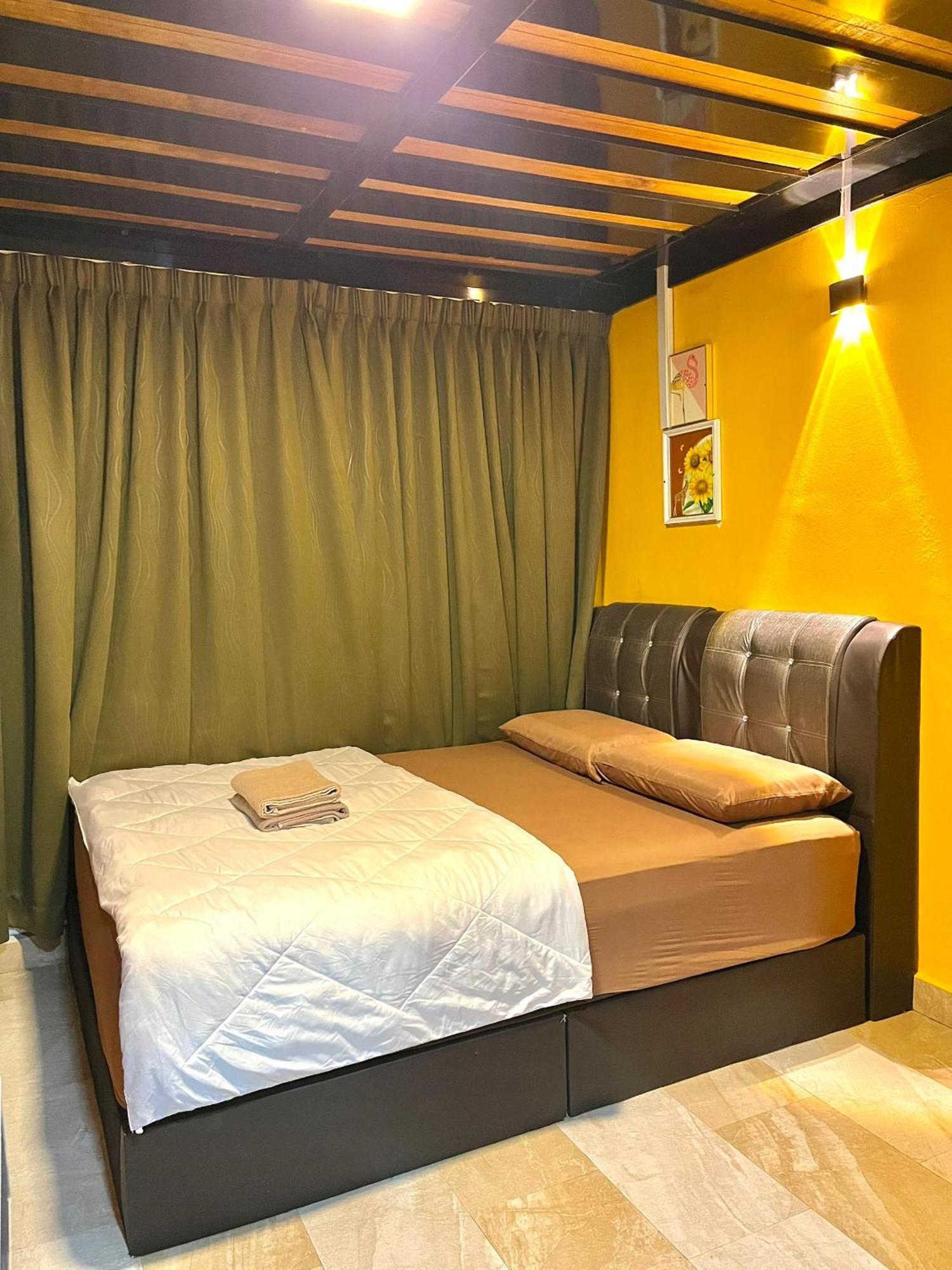 Suza Hostel Tumpat Екстер'єр фото