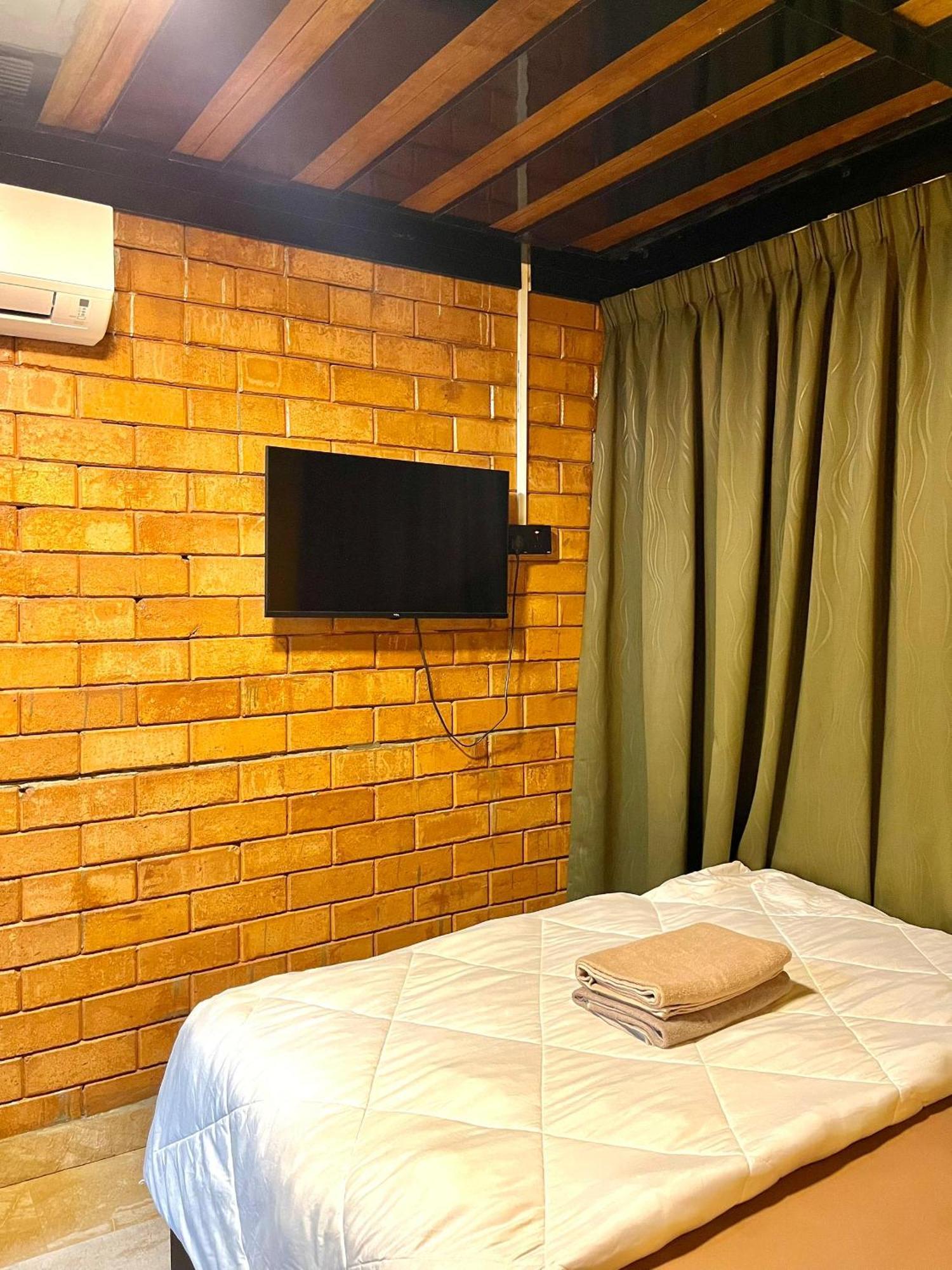 Suza Hostel Tumpat Екстер'єр фото